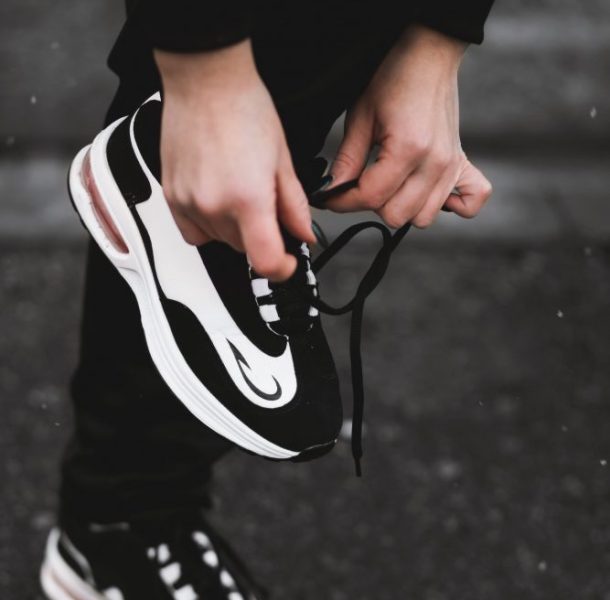 action-adult-athlete-1040427 Photo by EVG photos from Pexels